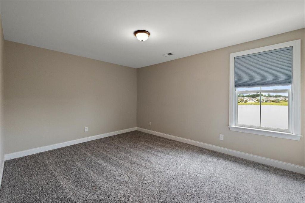 Image 29 of property listing at 656 Yellow Leaf Lane, Summerville, SC 29486