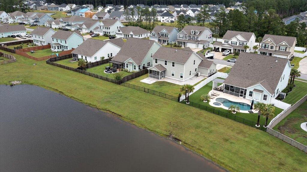 Image 41 of property listing at 656 Yellow Leaf Lane, Summerville, SC 29486