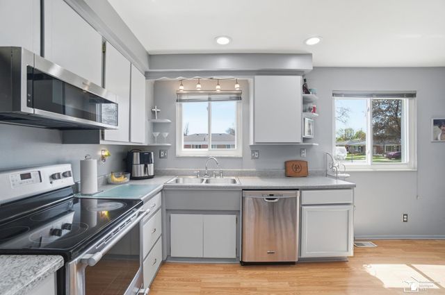 5902 N Lafayette Street, Dearborn Heights, MI 48127