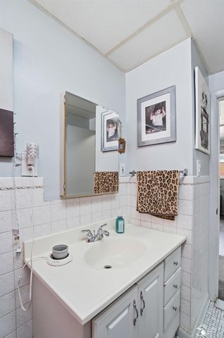 5902 N Lafayette Street, Dearborn Heights, MI 48127