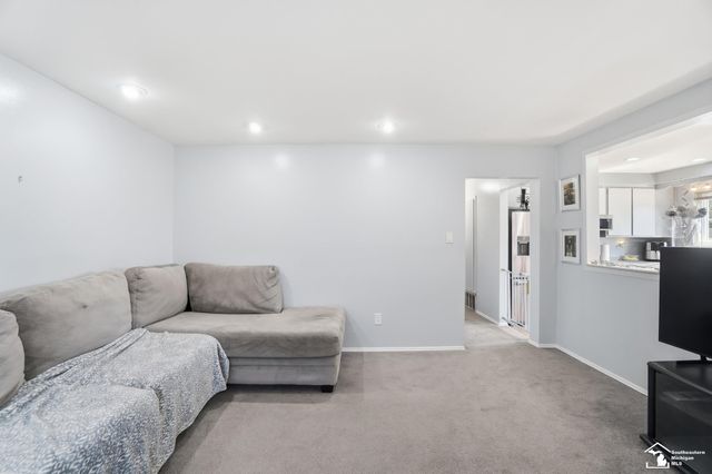 5902 N Lafayette Street, Dearborn Heights, MI 48127