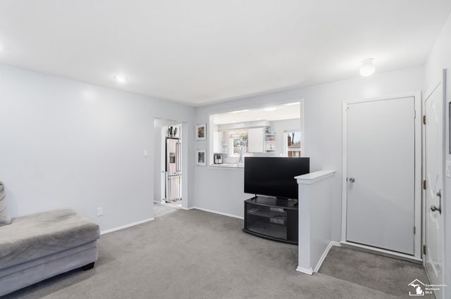 5902 N Lafayette Street, Dearborn Heights, MI 48127