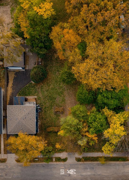 289 Queen Avenue N, Minneapolis, MN 55405 — photo 2