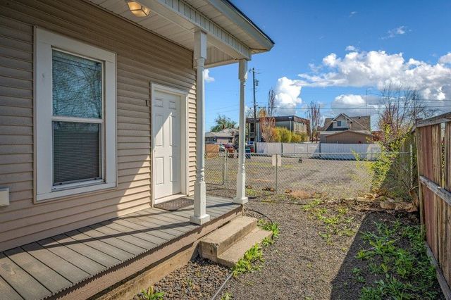 218 E Baldwin Ave, Spokane, WA 99207