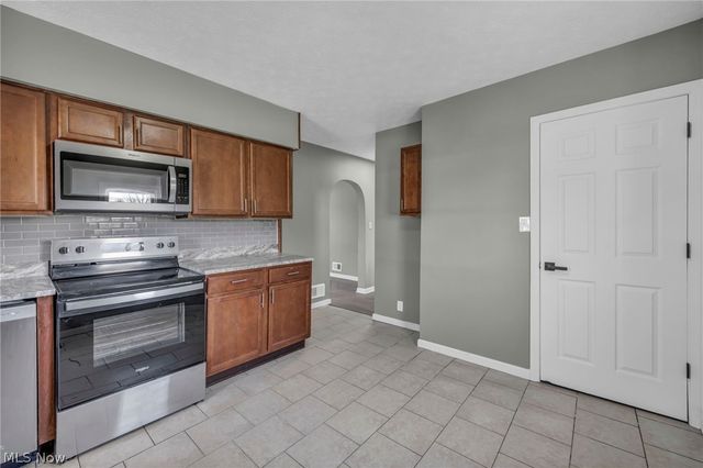 800 Independence Avenue, Akron, OH 44310