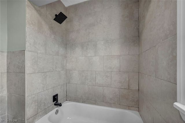 800 Independence Avenue, Akron, OH 44310