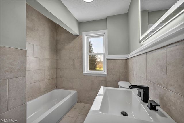 800 Independence Avenue, Akron, OH 44310