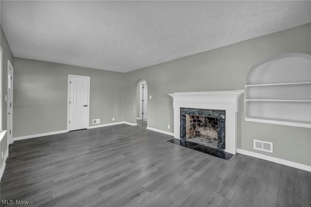 800 Independence Avenue, Akron, OH 44310