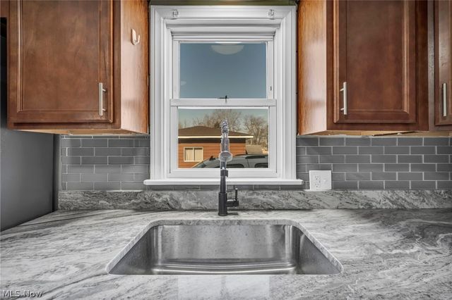 800 Independence Avenue, Akron, OH 44310