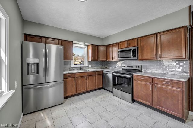 800 Independence Avenue, Akron, OH 44310