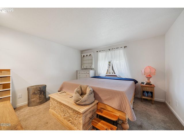 1202 N 1ST Ave, Rockaway Beach, OR 97136