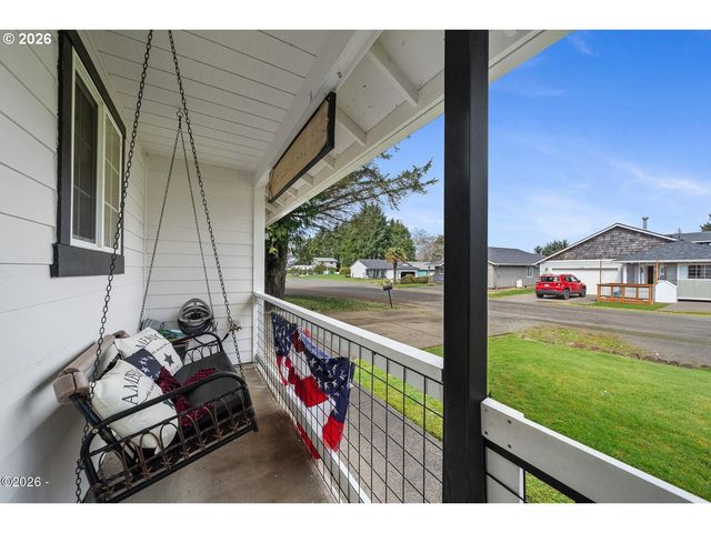 1202 N 1ST Ave, Rockaway Beach, OR 97136
