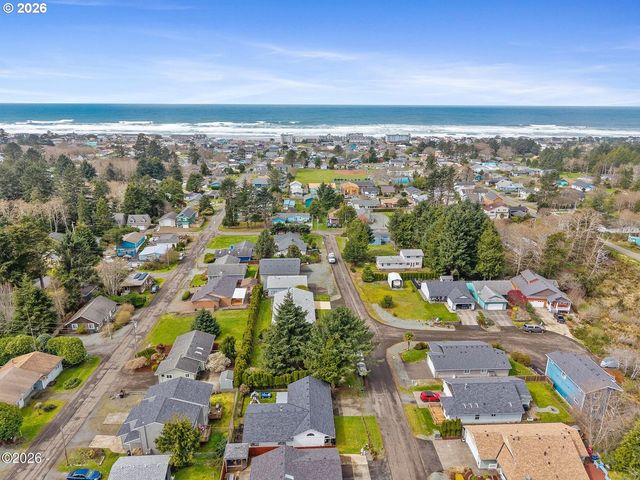 1202 N 1ST Ave, Rockaway Beach, OR 97136