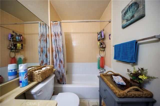 11332 Strathern, Sun Valley, CA 91352