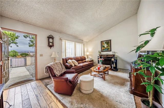 11332 Strathern, Sun Valley, CA 91352