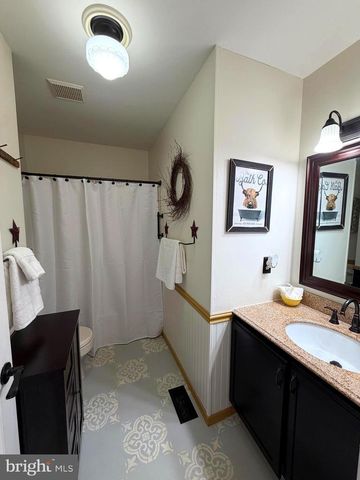 1051 BRAMBLEWOOD CT, Pottstown, PA 19464