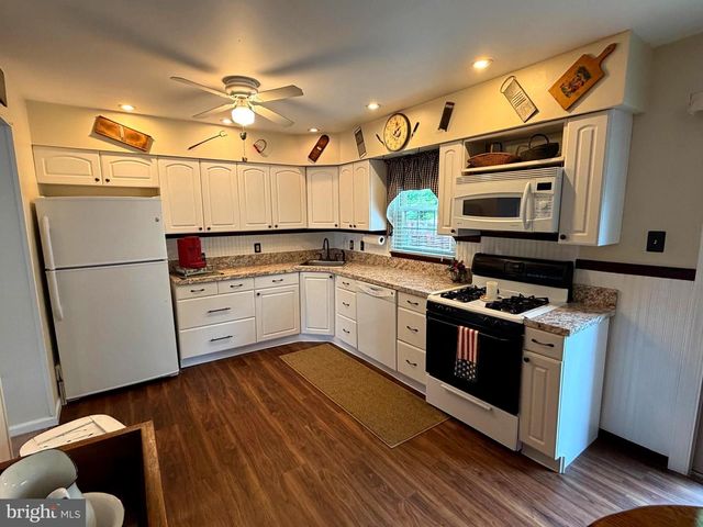 1051 BRAMBLEWOOD CT, Pottstown, PA 19464