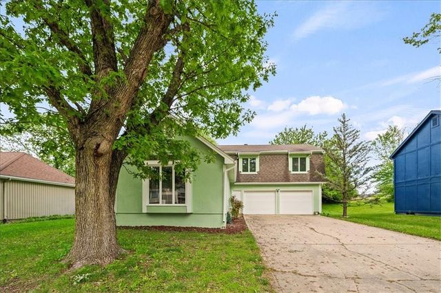 14609 Laquinta Drive, Grandview, MO 64030