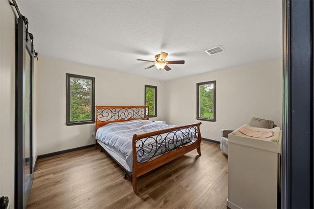 14609 Laquinta Drive, Grandview, MO 64030