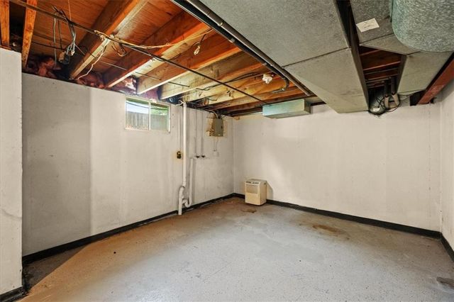 14609 Laquinta Drive, Grandview, MO 64030