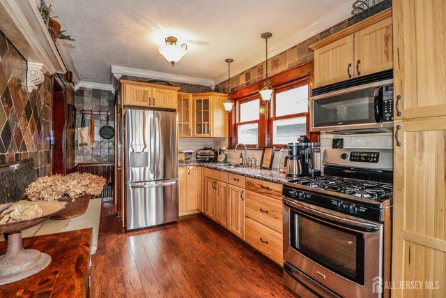 544 W Meadow Avenue W, Rahway, NJ 07065