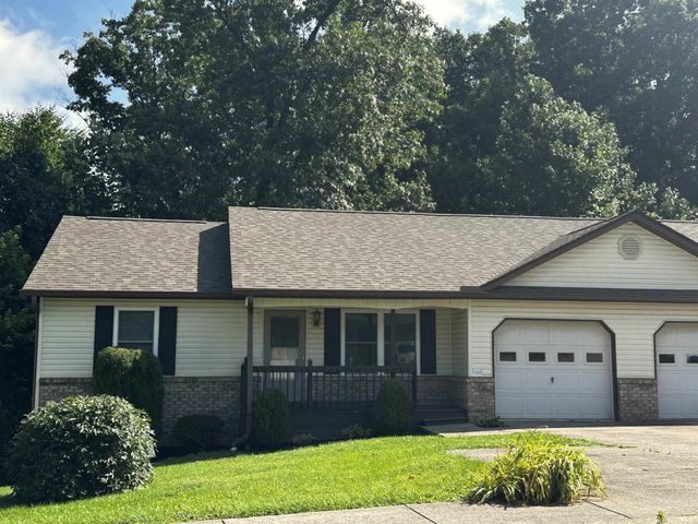 1101 N Forest View Drive, Ellettsville, IN 47429