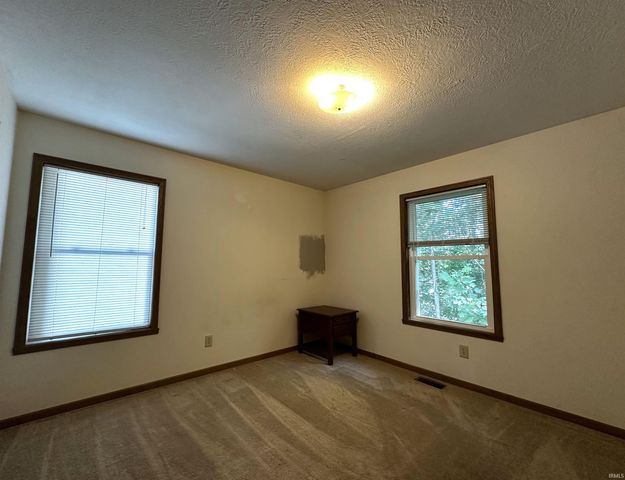1101 N Forest View Drive, Ellettsville, IN 47429