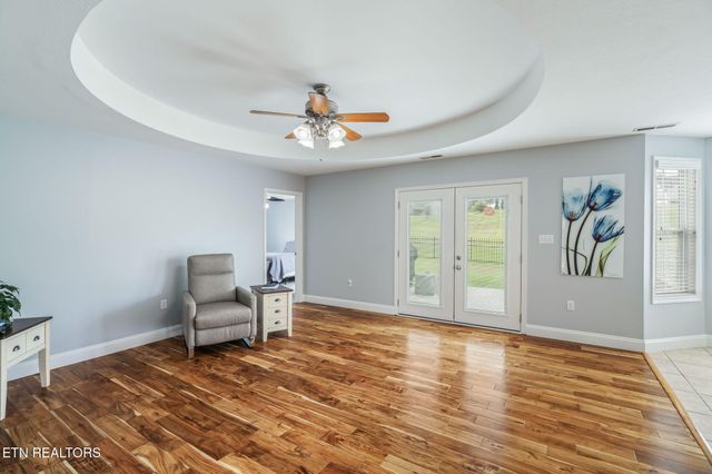 824 Commonwealth Ave, Strawberry Plains, TN 37871