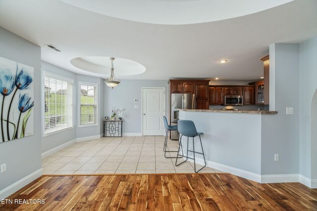 824 Commonwealth Ave, Strawberry Plains, TN 37871