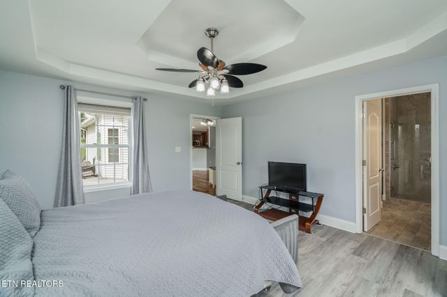 824 Commonwealth Ave, Strawberry Plains, TN 37871