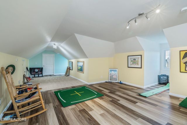 824 Commonwealth Ave, Strawberry Plains, TN 37871
