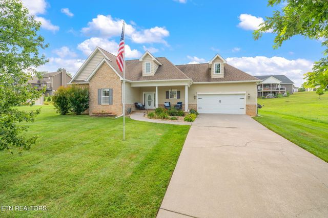 824 Commonwealth Ave, Strawberry Plains, TN 37871