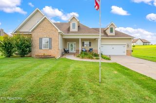 824 Commonwealth Ave, Strawberry Plains, TN 37871
