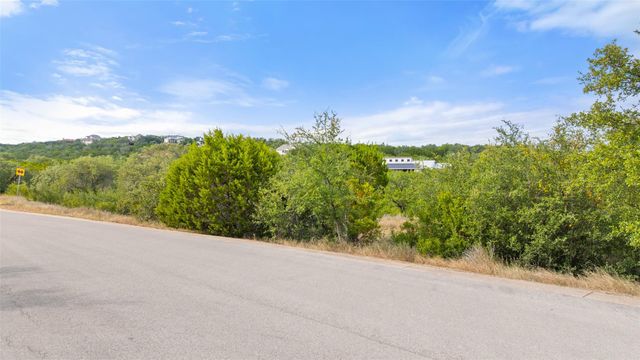 19718 Fig Bluff LN, Spicewood, TX 78669