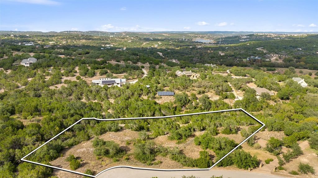 19718 Fig Bluff LN, Spicewood, TX 78669
