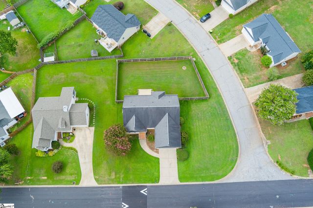 500 Lake Lennox Drive, Simpsonville, SC 29681