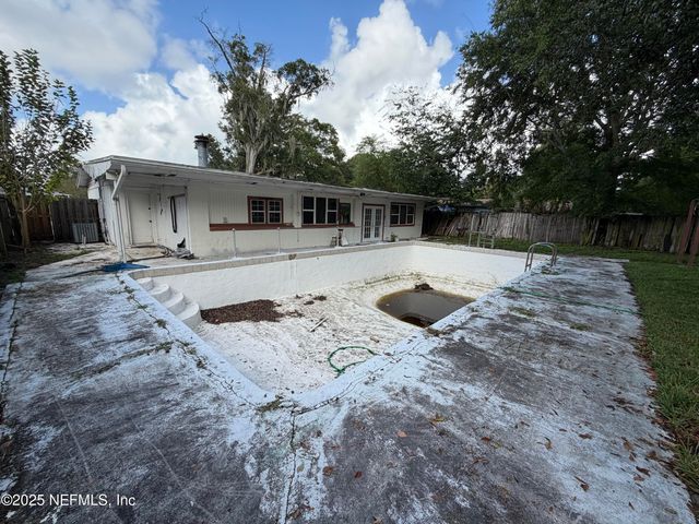 2423 GREEN OAK Drive, Jacksonville, FL 32211
