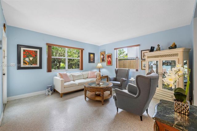 7840 SW 67th Ave, South Miami, FL 33143