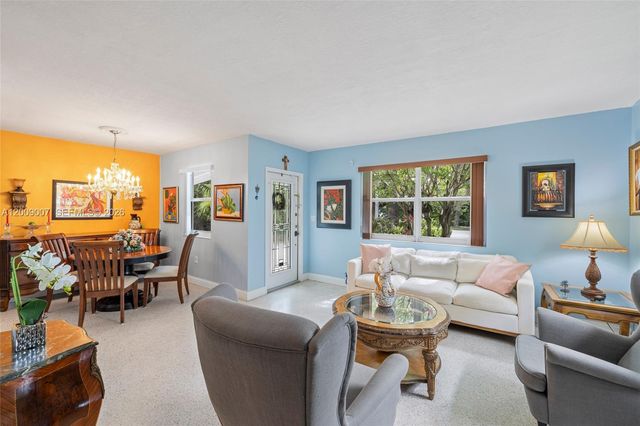 7840 SW 67th Ave, South Miami, FL 33143