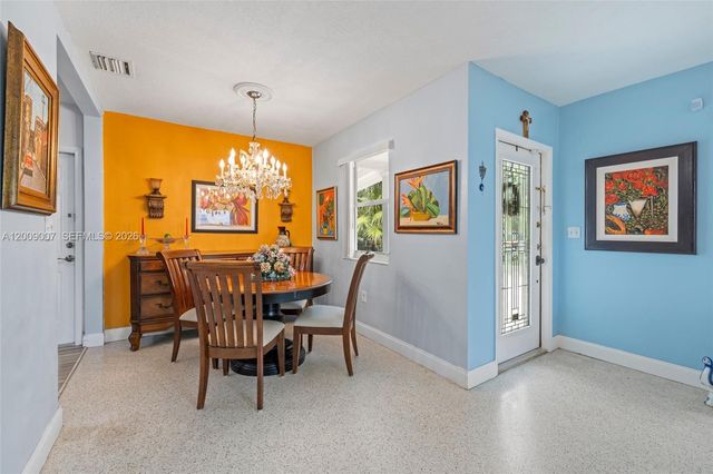 7840 SW 67th Ave, South Miami, FL 33143