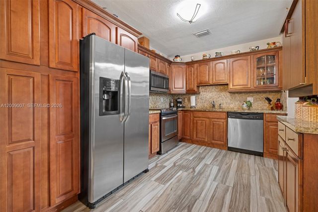 7840 SW 67th Ave, South Miami, FL 33143