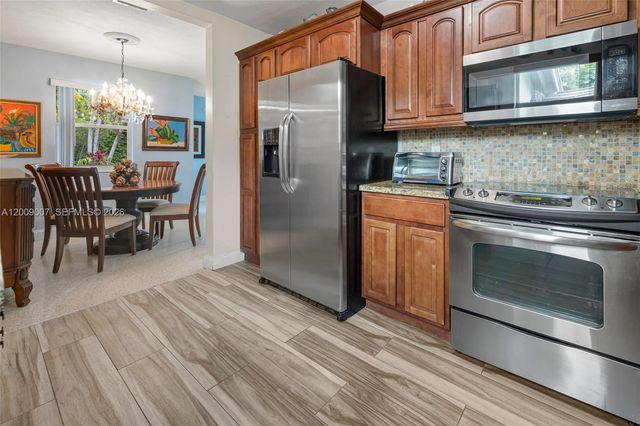 7840 SW 67th Ave, South Miami, FL 33143