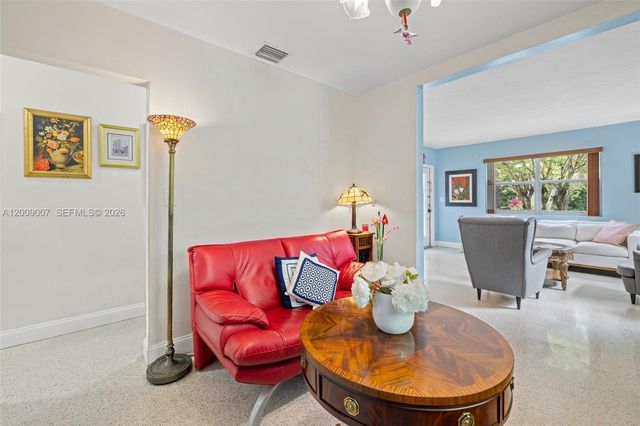 7840 SW 67th Ave, South Miami, FL 33143