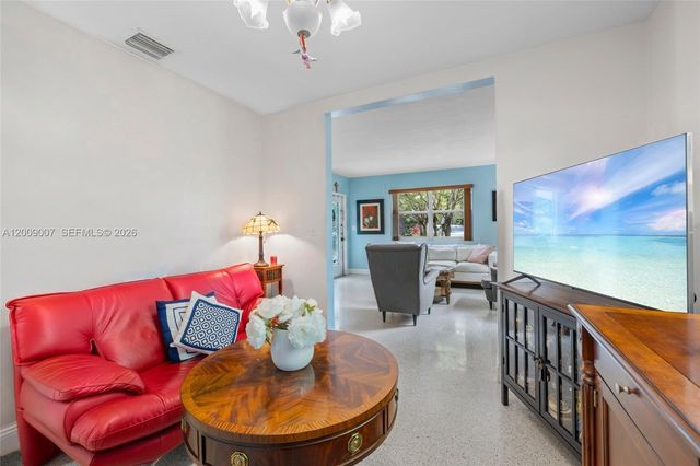 7840 SW 67th Ave, South Miami, FL 33143