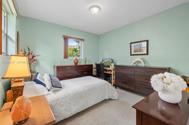 7840 SW 67th Ave, South Miami, FL 33143