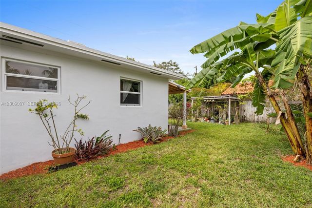 7840 SW 67th Ave, South Miami, FL 33143