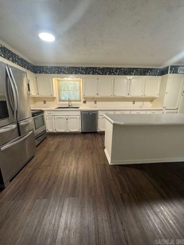 1212 N Main Street, Monticello, AR 71655