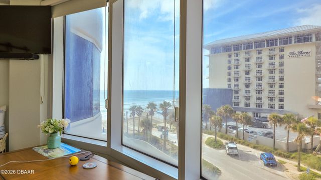 2625 S Atlantic Ave Apt 6SW, Daytona Beach Shores, FL 32118