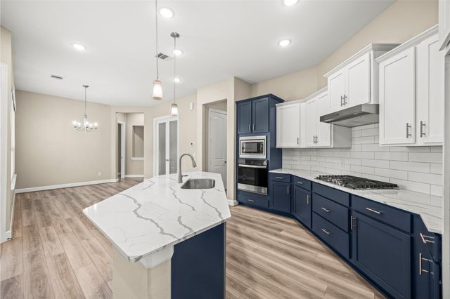 1314 Hidden Oaks Drive, Tomball, TX 77375