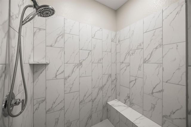 1314 Hidden Oaks Drive, Tomball, TX 77375